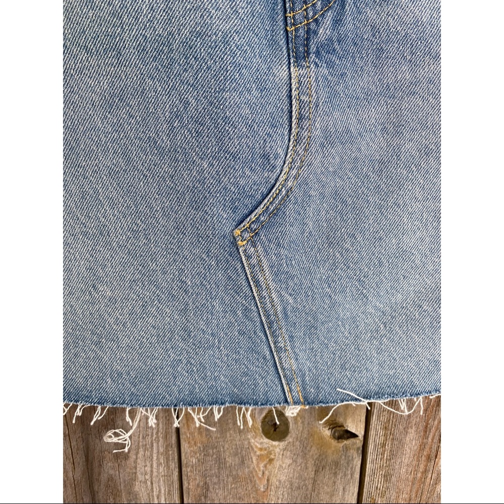 Levi's Light Wash Distressed Denim Mini Skirt - Picture 5 of 7